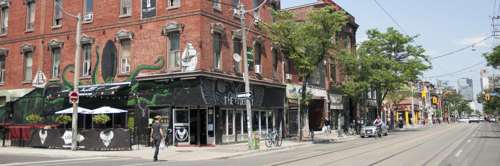 Queen West, Toronto Hotels