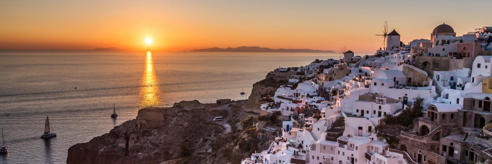 Oia, Santorini Hotels