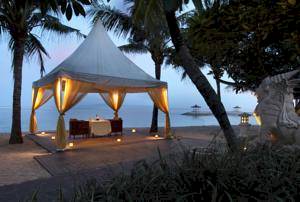 Accommodation with a Restaurant in Sanur, Indonesia