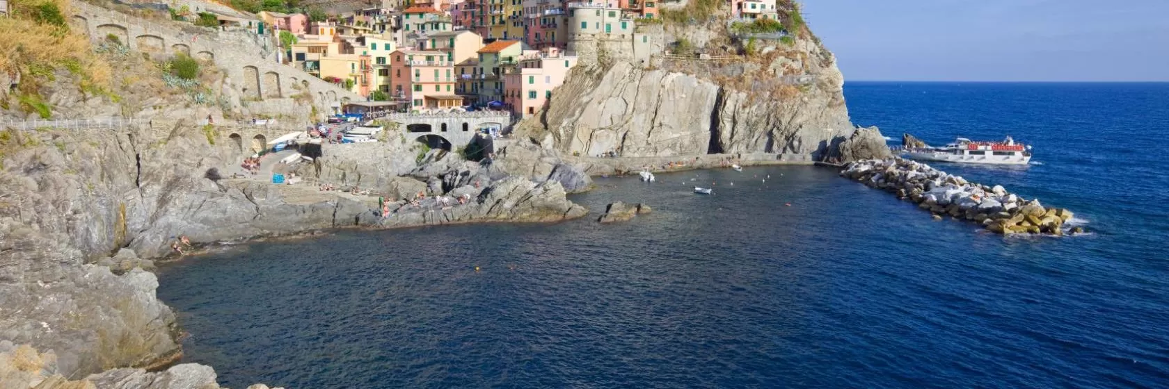 Manarola, Cinque Terre Hotels & Accommodation