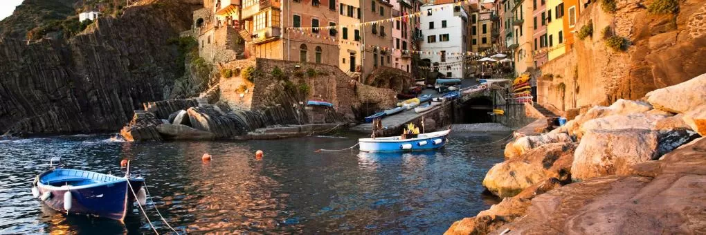 Riomaggiore, Cinque Terre Hotels & Accommodation