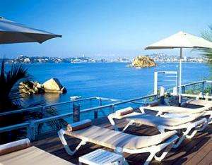 PLACES TO STAY IN ACAPULCO