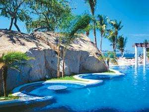 Accommodation with a Pool in Acapulco, Mexico