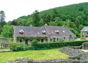 HOLIDAY COTTAGES IN SOUTH WALES